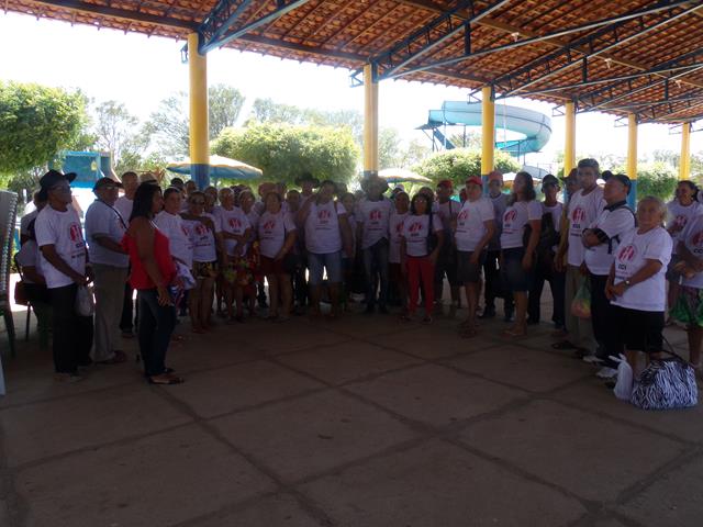 Idosos de Pimenteiras participam de manha de sol na AABB. FOTOS  - Imagem 3