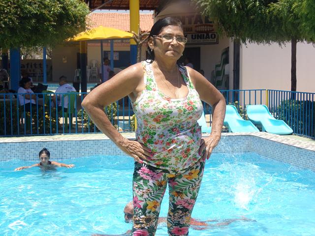 Idosos de Pimenteiras participam de manha de sol na AABB. FOTOS  - Imagem 24