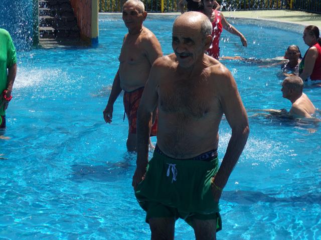 Idosos de Pimenteiras participam de manha de sol na AABB. FOTOS  - Imagem 9