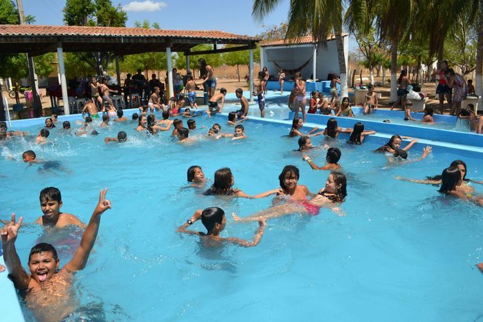 Alunos das escolas João Jacob de Araújo e Tertuliano Sanches Leal participam de um dia de lazer - Imagem 4