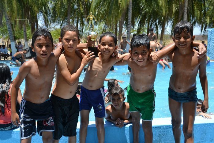 Alunos das escolas João Jacob de Araújo e Tertuliano Sanches Leal participam de um dia de lazer - Imagem 16