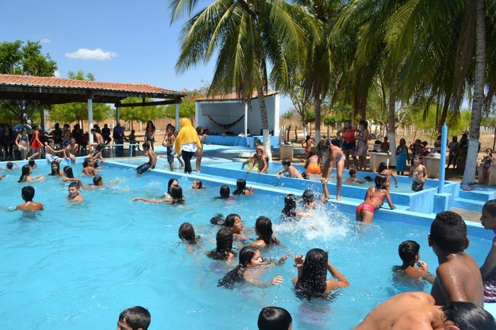 Alunos das escolas João Jacob de Araújo e Tertuliano Sanches Leal participam de um dia de lazer - Imagem 17