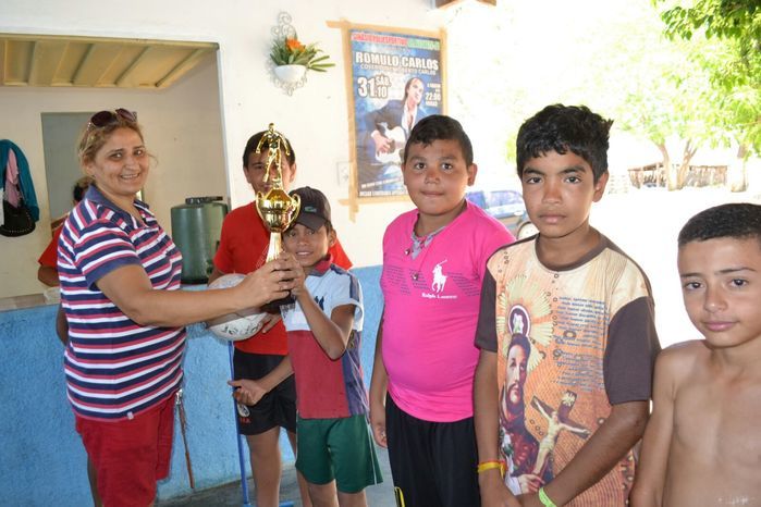Alunos das escolas João Jacob de Araújo e Tertuliano Sanches Leal participam de um dia de lazer - Imagem 3