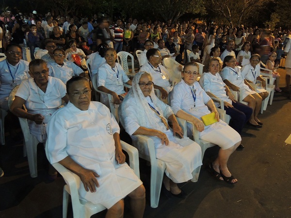  Presença da Padroeira do Brasil em Monsenhor Gil reúne milhares de fieis em praça pública - Imagem 1
