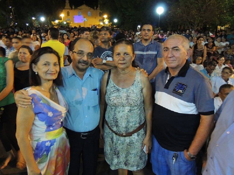  Presença da Padroeira do Brasil em Monsenhor Gil reúne milhares de fieis em praça pública