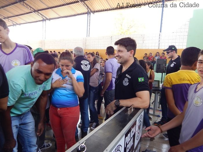 Polícia Civil realiza palestra preventiva para estudantes contra as Drogas  - Imagem 72