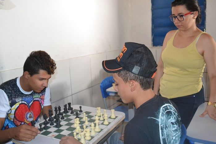 Terceiro dia da VII Semana Cultural do ASA tem disputas de jogos esportivos, educativos e o jogo dos pais - Imagem 23