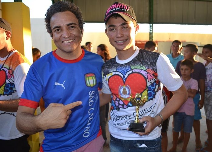 Terceiro dia da VII Semana Cultural do ASA tem disputas de jogos esportivos, educativos e o jogo dos pais - Imagem 59