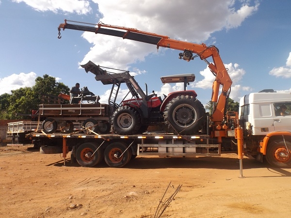 Prefeitura de Redenção do Gurguéia recebe novo trator agrícola para o município - Imagem 2
