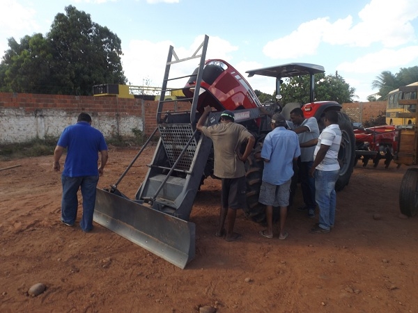 Prefeitura de Redenção do Gurguéia recebe novo trator agrícola para o município - Imagem 1