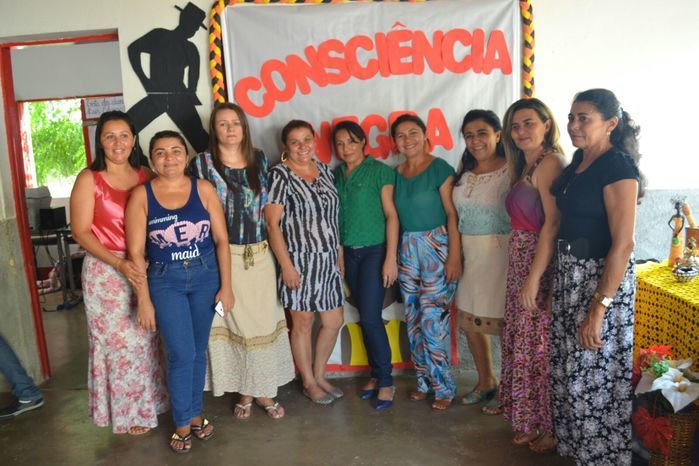 Escola Maria Juceneuda Maia realiza evento sobre consciência negra - Imagem 62