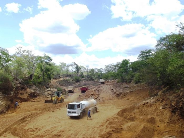 Prefeitura de São João da Varjota-PI Recupera Barragem na Região Quilombola de Paquetá e Potes - Imagem 15
