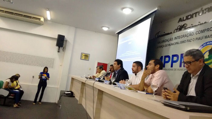 Lukano Sá participa de encontro para discutir a importância dos consórcios multifinalitários - Imagem 1