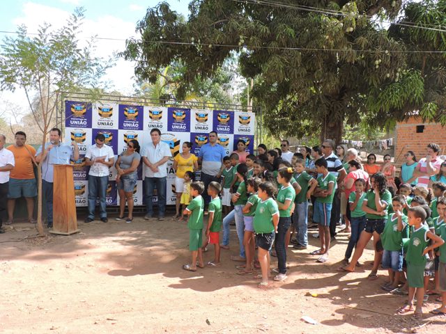 Prefeito de União assina ordens de serviços para calçamento e reforma de creche - Imagem 2