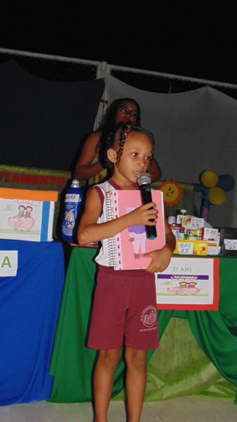 Crianças emocionam público ao darem show no festival de leitura em Santo Inácio - Imagem 55