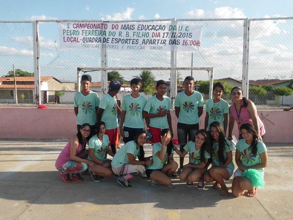 Crianças emocionam público ao darem show no festival de leitura em Santo Inácio - Imagem 9