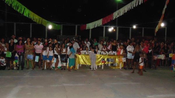 Crianças emocionam público ao darem show no festival de leitura em Santo Inácio - Imagem 24