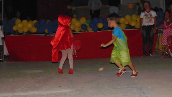 Crianças emocionam público ao darem show no festival de leitura em Santo Inácio - Imagem 33
