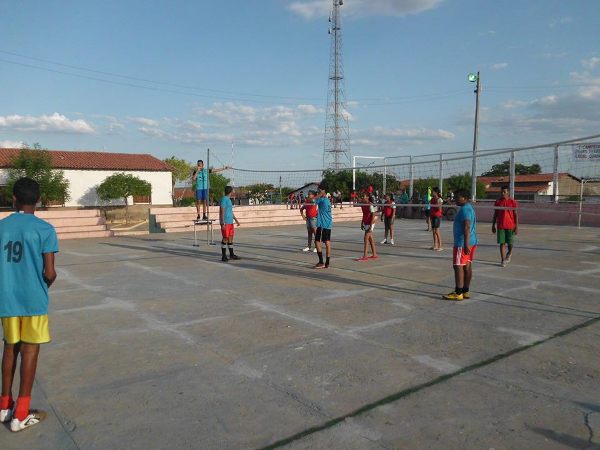 Crianças emocionam público ao darem show no festival de leitura em Santo Inácio - Imagem 1