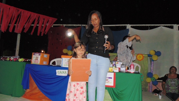 Crianças emocionam público ao darem show no festival de leitura em Santo Inácio - Imagem 47