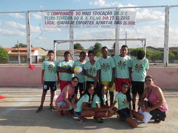 Crianças emocionam público ao darem show no festival de leitura em Santo Inácio - Imagem 10