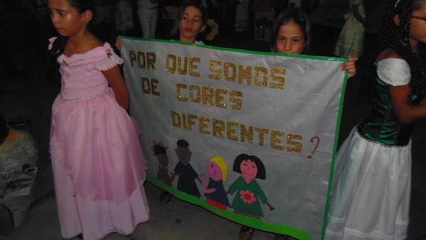 Crianças emocionam público ao darem show no festival de leitura em Santo Inácio - Imagem 83