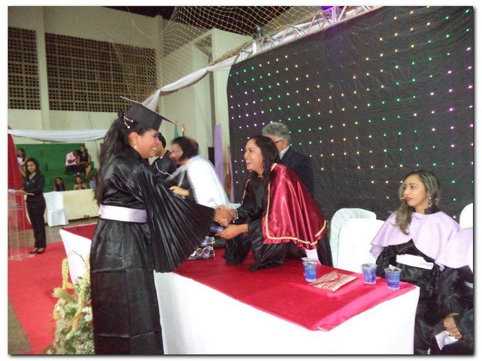 Polo da UAB/UESPI da Cidade de Inhuma-PI outorga o grau a 31 formandos do Curso de Licenciatura em Letras Espanhol - Imagem 47