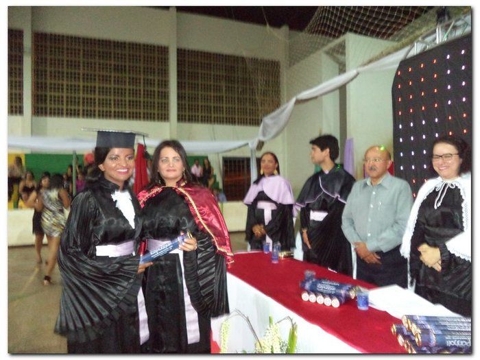 Polo da UAB/UESPI da Cidade de Inhuma-PI outorga o grau a 31 formandos do Curso de Licenciatura em Letras Espanhol - Imagem 40