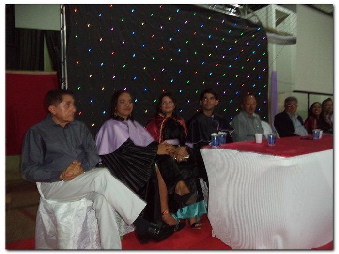 Polo da UAB/UESPI da Cidade de Inhuma-PI outorga o grau a 31 formandos do Curso de Licenciatura em Letras Espanhol - Imagem 61