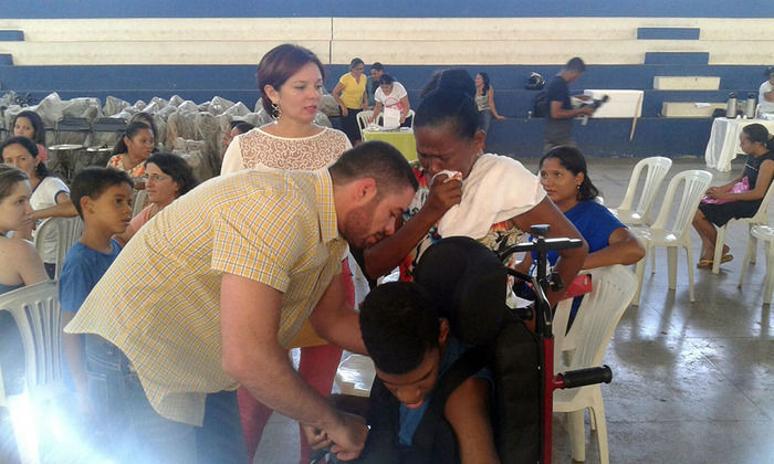 Lukano Sá entrega equipamentos a pessoas com problemas de locomoção em Oeiras - Imagem 2