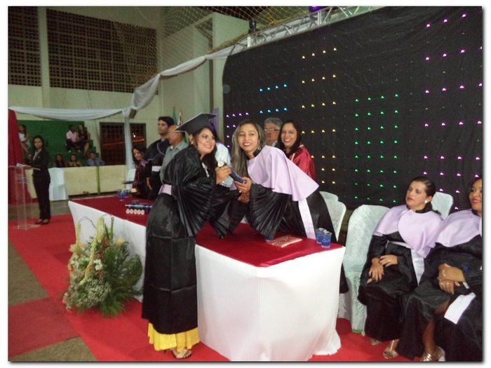 Polo da UAB/UESPI da Cidade de Inhuma-PI outorga o grau a 31 formandos do Curso de Licenciatura em Letras Espanhol - Imagem 38