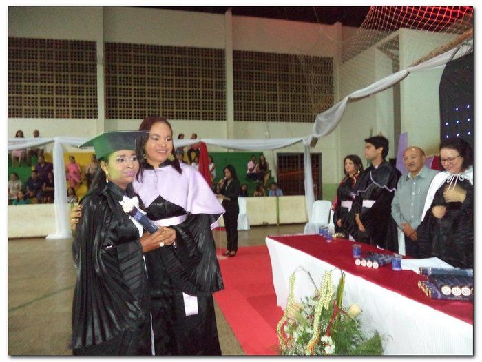 Polo da UAB/UESPI da Cidade de Inhuma-PI outorga o grau a 31 formandos do Curso de Licenciatura em Letras Espanhol - Imagem 49