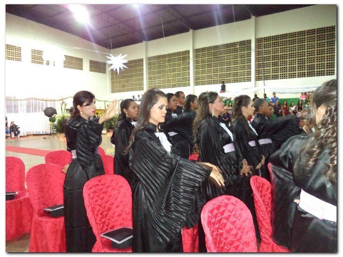 Polo da UAB/UESPI da Cidade de Inhuma-PI outorga o grau a 31 formandos do Curso de Licenciatura em Letras Espanhol - Imagem 20