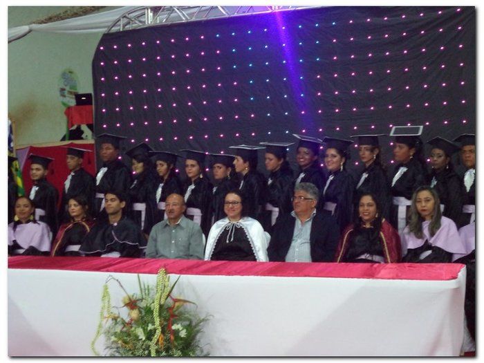 Polo da UAB/UESPI da Cidade de Inhuma-PI outorga o grau a 31 formandos do Curso de Licenciatura em Letras Espanhol - Imagem 66