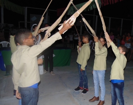 Segunda noite do Festival de Leitura  alunos conta  história literária Lisbela e o Prisioneiro  - Imagem 6