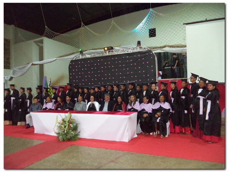 Polo da UAB/UESPI da Cidade de Inhuma-PI outorga o grau a 31 formandos do Curso de Licenciatura em Letras Espanhol