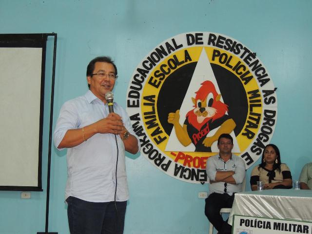 Secretário de segurança Fábio Abreu entrega certificação para alunos do Proerd em Água Branca - Imagem 9