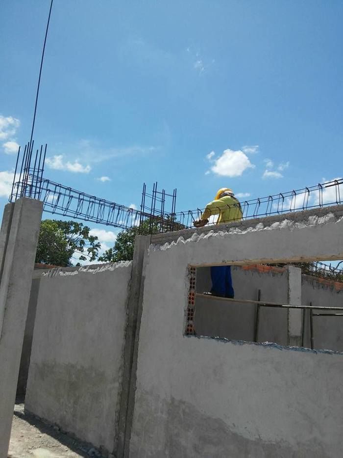 MAIS TRABALHO: PREFEITO ZÉ RESENDE ANUNCIA OBRA DE COBERTURA DA ESCOLA-PADRÃO EM BOA HORA - Imagem 2