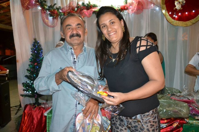 SEMAS e CRAS promovem festa para idosos e encerram as confraternizações 2015 junto aos grupos dos SCFV - Imagem 39