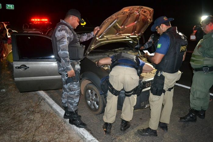 Carro roubado em Timon-MA é recuperado no litoral do PI com placa adulterada - Imagem 1