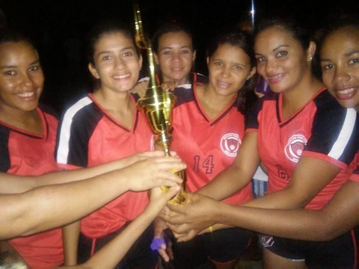 ESPORTE: SELEÇÃO FEMININA DE BOA HORA VENCE NOS PÊNALTIS E SE CONSAGRAM CAMPEÃS DA COPA PIVÔ - Imagem 8