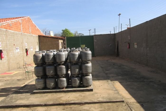 Ladrões invade distribuidora de gás e rouba dinheiro em Agricolândia  - Imagem 8