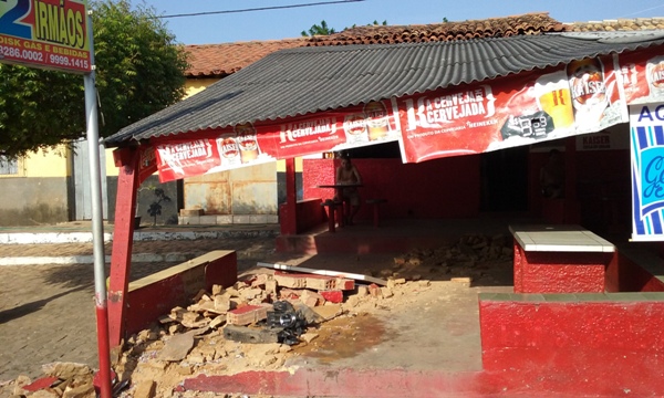 Carro desgovernado por pouco não causa uma tragédia - Imagem 2