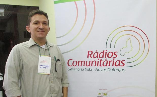 Representante da rádio FM do povo de N. S. dos Remédios participa de Seminário de Rádios Comunitárias - Imagem 1