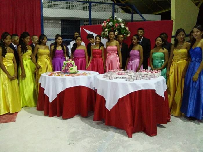 FESTA DOS SONHOS: PREFEITURA DE BOA HORA REALIZA I BAILE DE DEBUTANTES PARA ADOLESCENTES DO MUNICÍPIO; FESTA FOI UM SUCESSO - Imagem 12