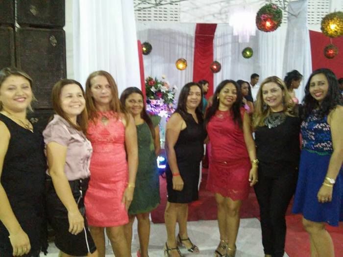 FESTA DOS SONHOS: PREFEITURA DE BOA HORA REALIZA I BAILE DE DEBUTANTES PARA ADOLESCENTES DO MUNICÍPIO; FESTA FOI UM SUCESSO - Imagem 13