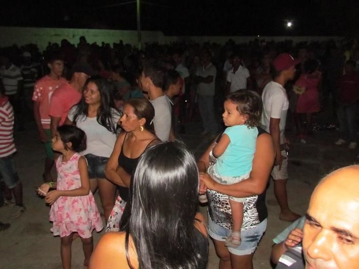 BOA HORA EM FESTA: ZÉ RESENDE ARRASTA MULTIDÃO E COMEMORA SEUS 51 ANOS NO MEIO DO POVO - Imagem 91