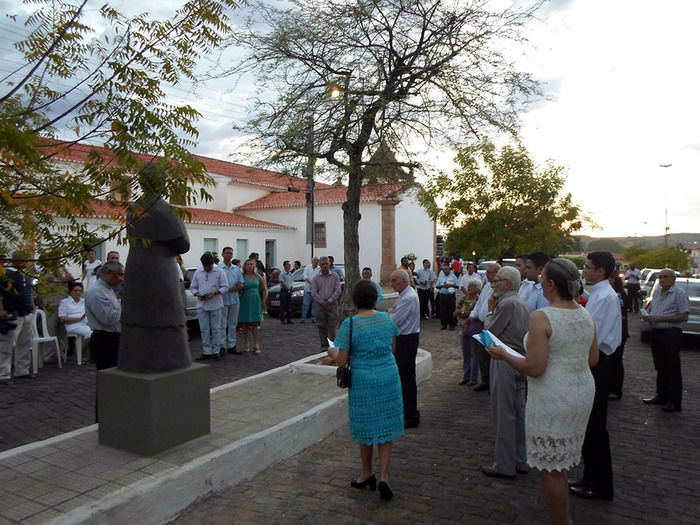Estátua do Cônego Antônio Cardoso é recolocada em Oeiras - Imagem 1