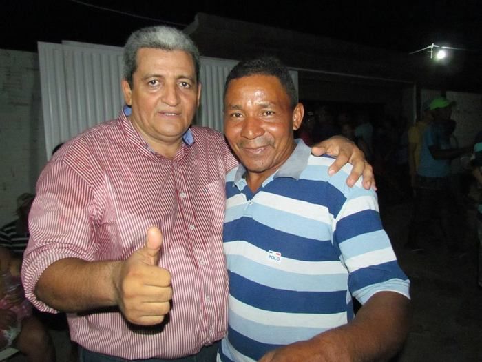 BOA HORA EM FESTA: ZÉ RESENDE ARRASTA MULTIDÃO E COMEMORA SEUS 51 ANOS NO MEIO DO POVO - Imagem 11