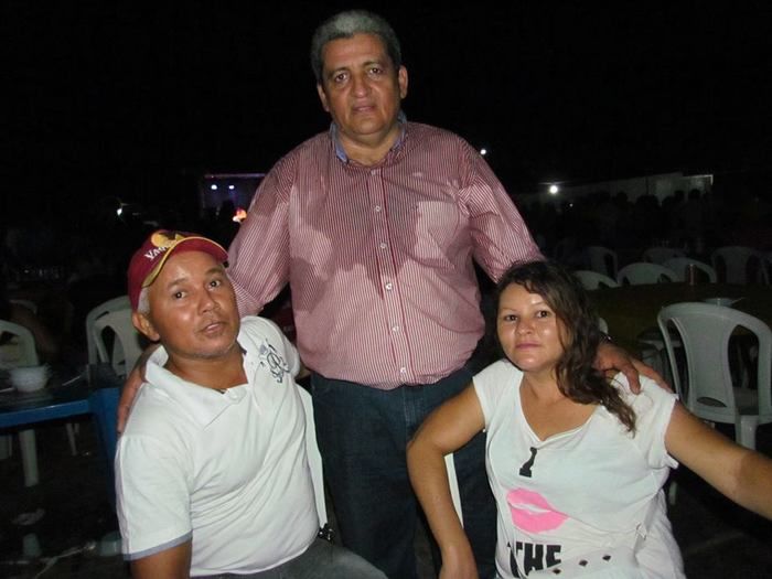 BOA HORA EM FESTA: ZÉ RESENDE ARRASTA MULTIDÃO E COMEMORA SEUS 51 ANOS NO MEIO DO POVO - Imagem 93